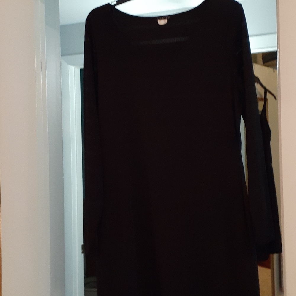 Long sleeved black dress